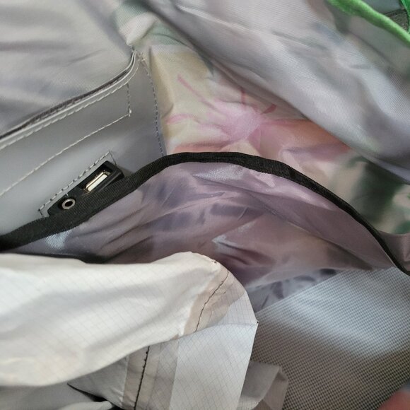 Waterseals Beach Tote - Picture 4 of 6